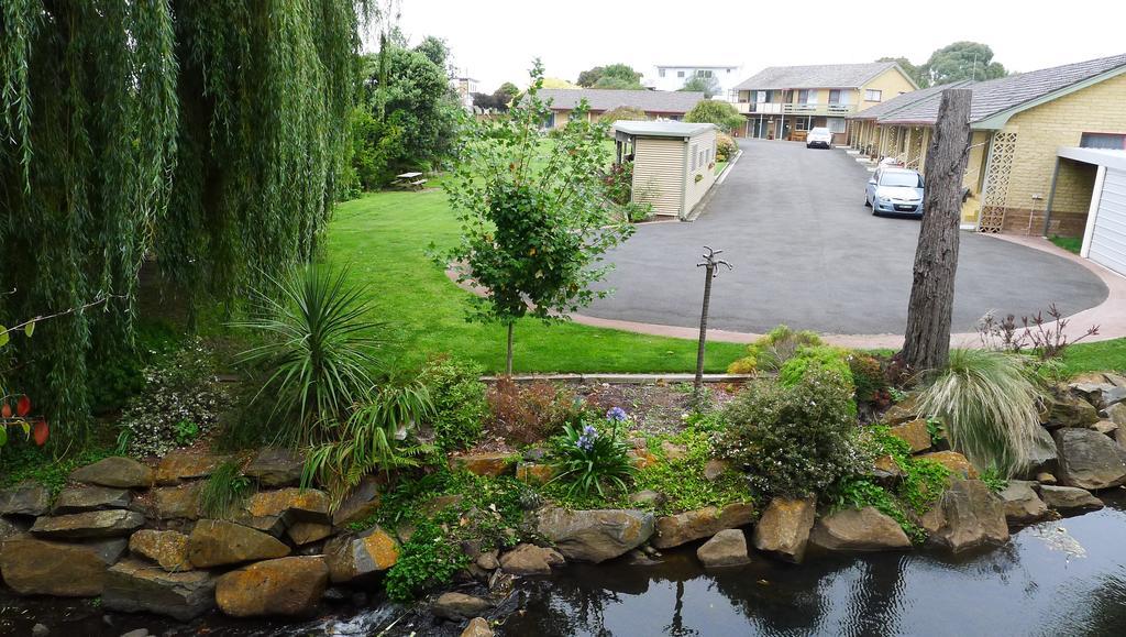 Willaway Motel Apartments Ulverstone Exterior foto