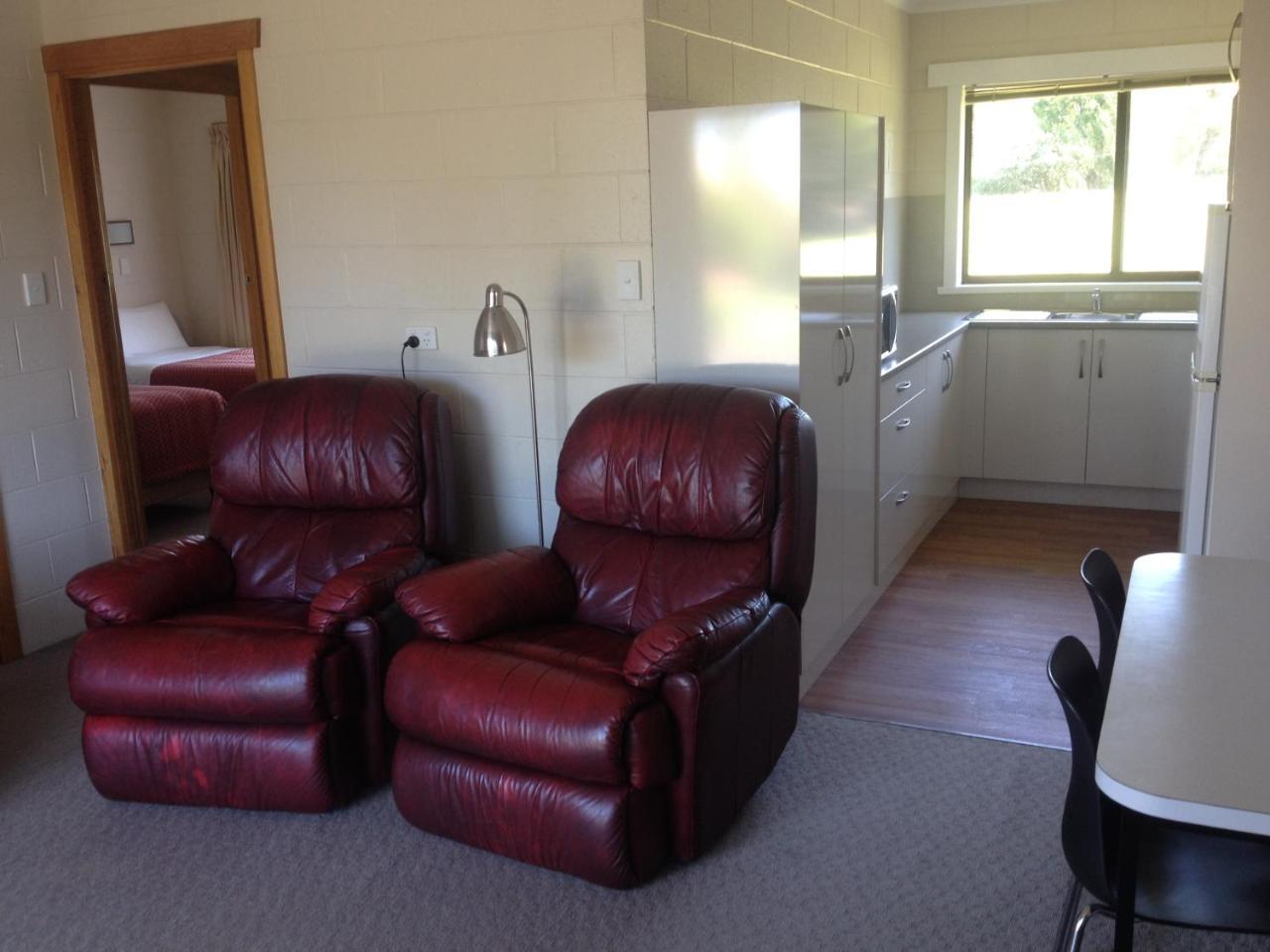 Willaway Motel Apartments Ulverstone Exterior foto
